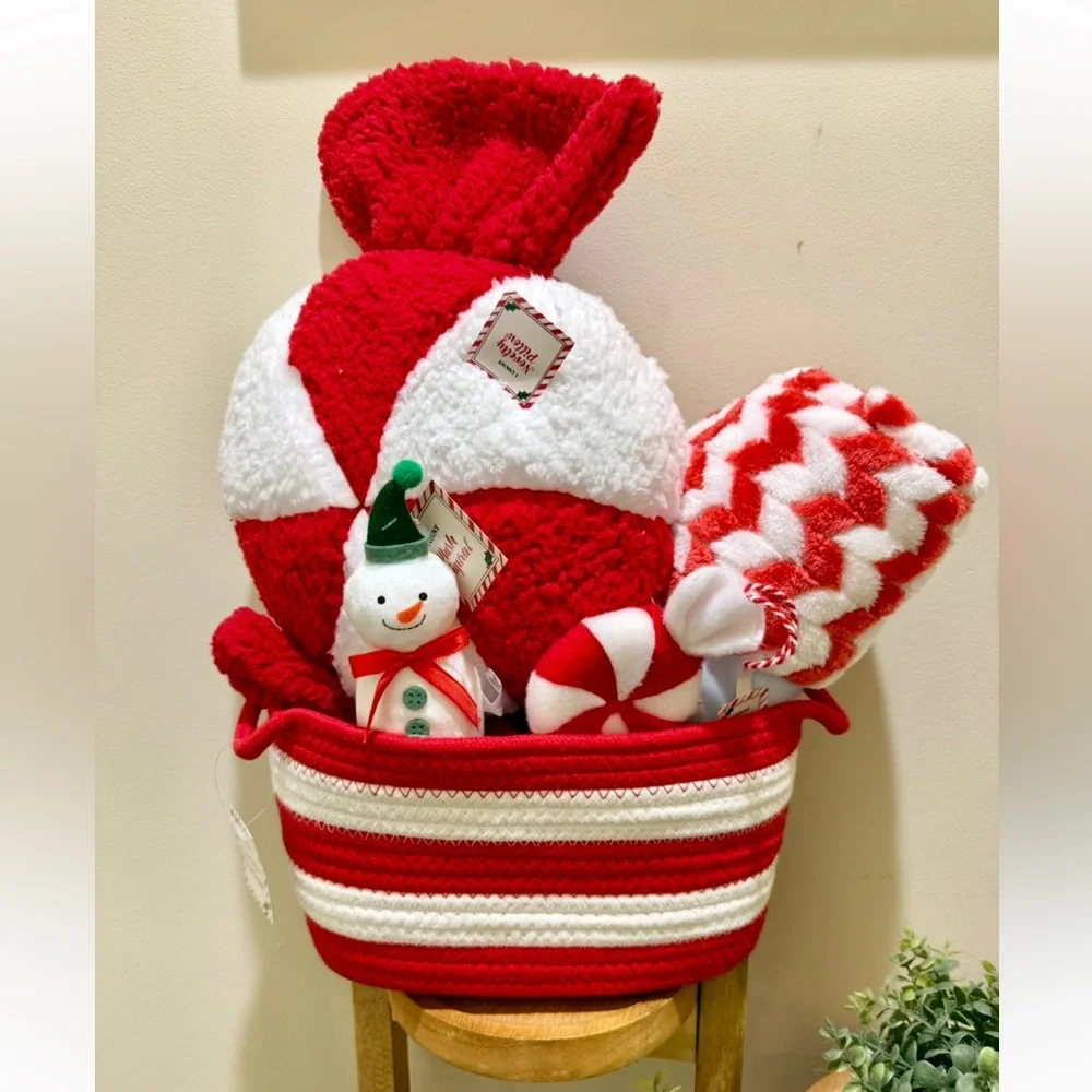 Target Bullseye Holiday Rope Basket Set
